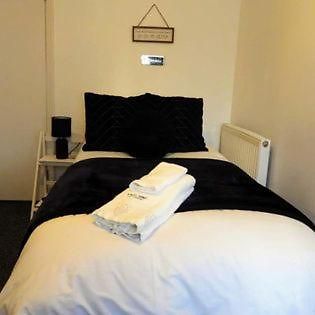 Kings Arms Hotel Holsworthy Buitenkant foto